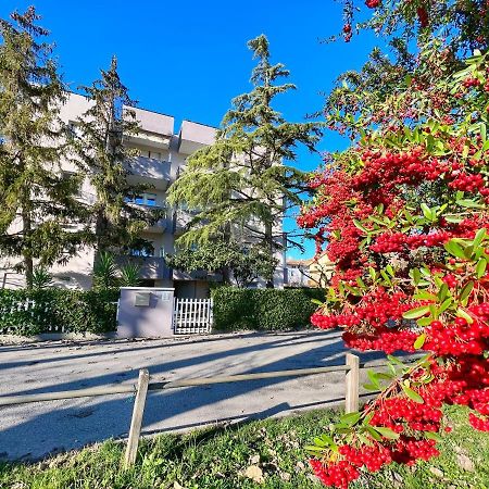 רימיני Lovely Apartment A Due Passi Dal Mare מראה חיצוני תמונה